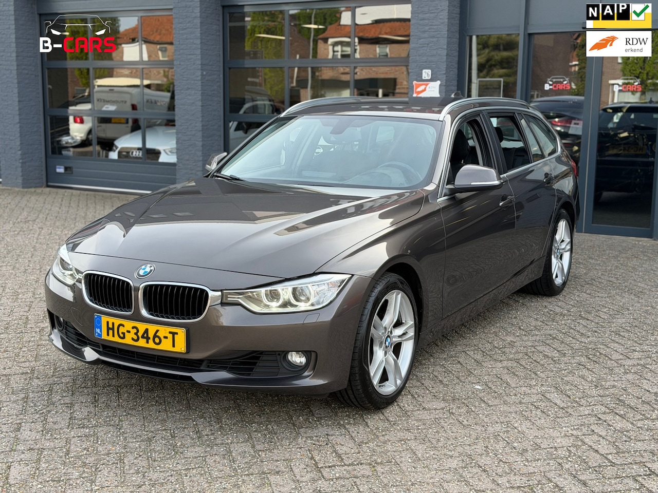BMW 3-serie Touring - 320i Executive Autom|Navi|Pdc|Xenon|Cruisec|Nap|Topst!! - AutoWereld.nl