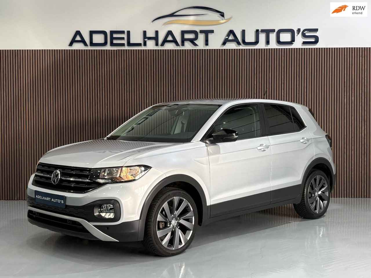 Volkswagen T-Cross - 1.0 TSI Comfortline / Cruise control / Climate control / Parkeersensoren - AutoWereld.nl