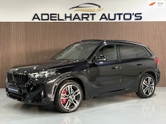 BMW X1 - SDrive20i M Sport Pakket / Panorama dak / Lederen interieur / Keyless / Climate control