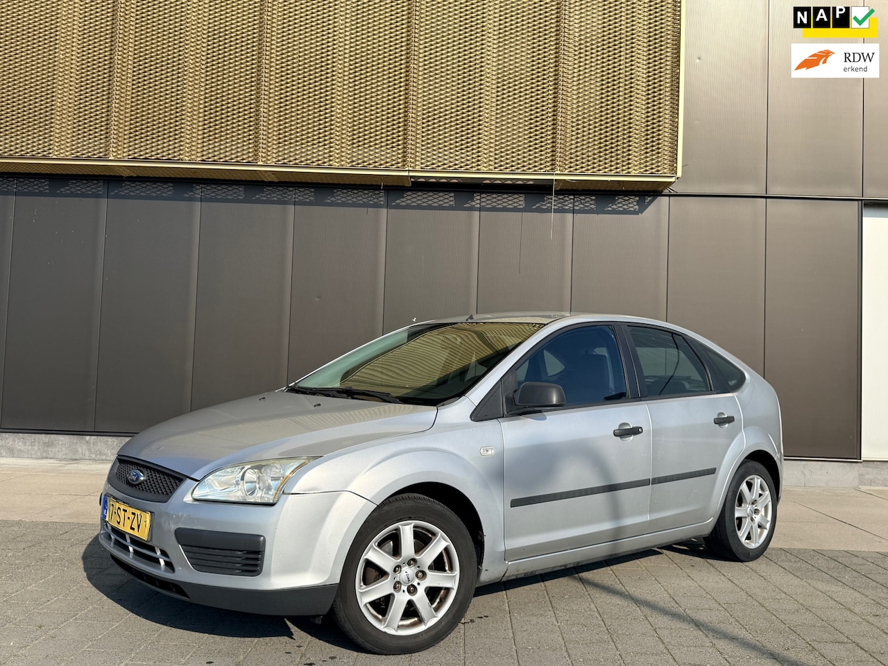 Ford Focus - 1.6-16V Champion | Airco | Distri vv | Koppeling vv |Cruise | Nwe APK | Trekh - AutoWereld.nl