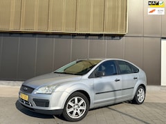 Ford Focus - 1.6-16V Champion | Airco | Distri vv | Koppeling vv |Cruise | Nwe APK | Trekh