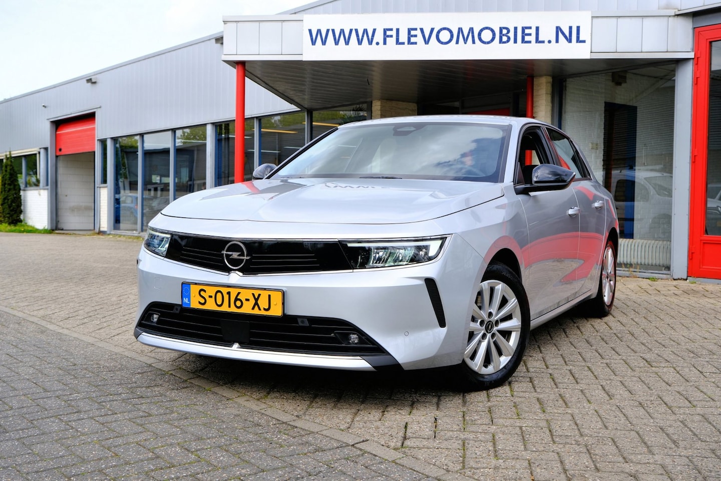 Opel Astra - 1.2 Level 2 5-drs Clima|1e Eig|CarPlay|LMV|PDC - AutoWereld.nl