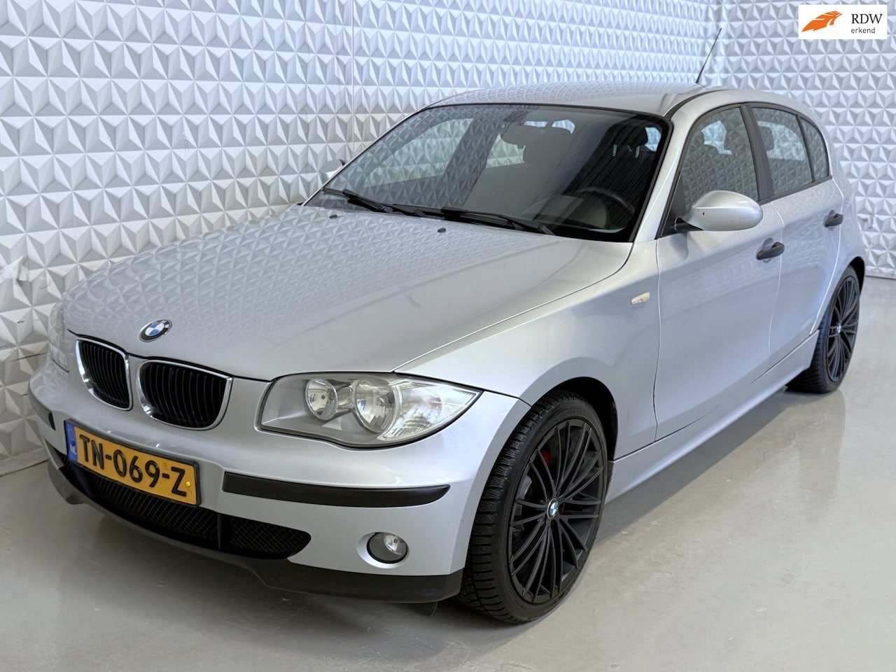 BMW 1-serie - 116i Executive Airco / VASTE PRIJS ZONDER INRUIL (2005) - AutoWereld.nl