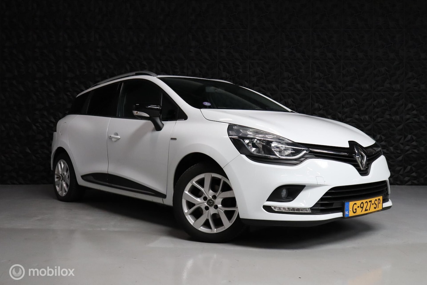 Renault Clio Estate - 0.9 TCe Limited | Cruise | Elektr. ramen - AutoWereld.nl
