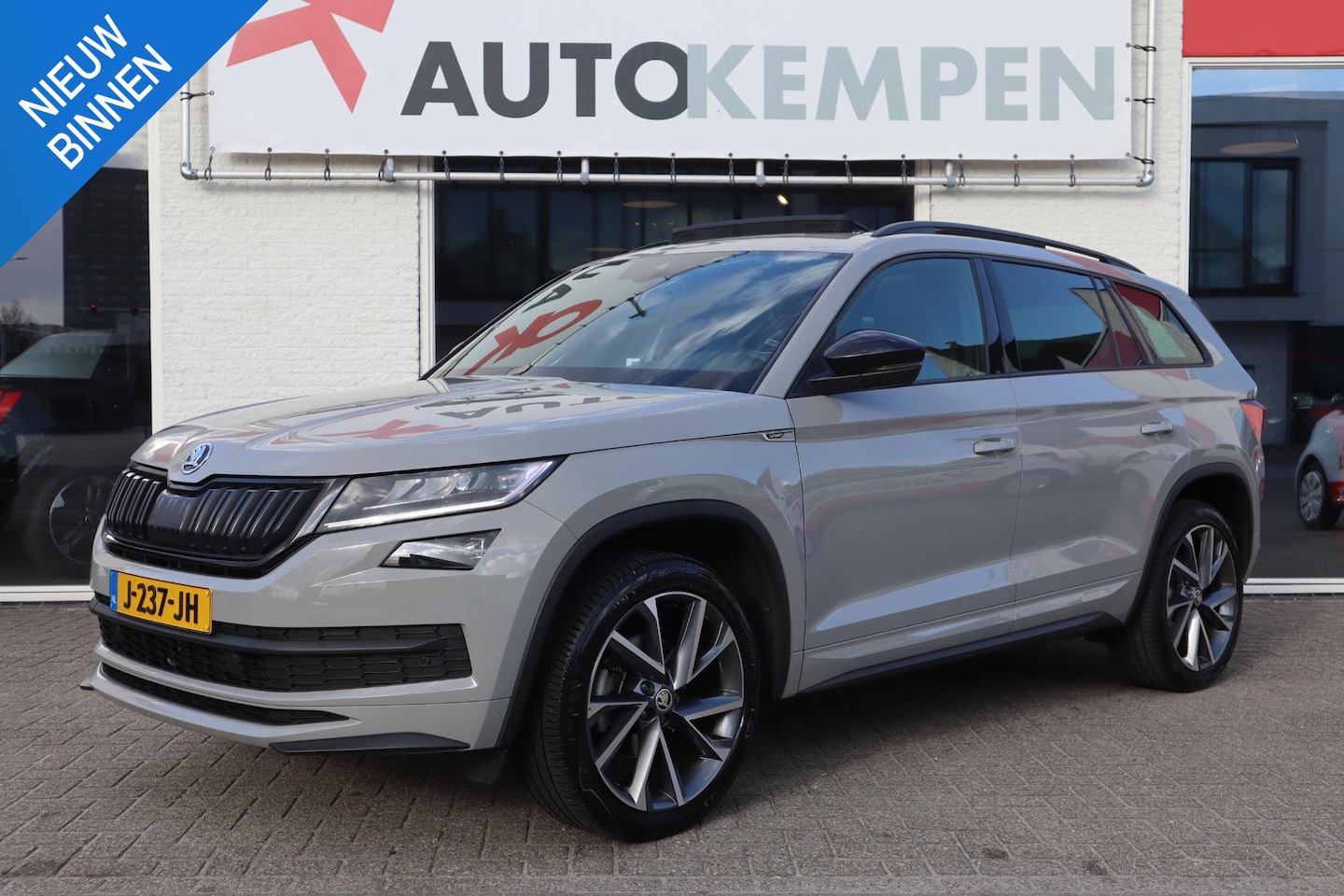 Skoda Kodiaq - 1.5 TSI SPORTLINE BUSINESS TREKHAAK|PANORAMADAK|1E EIGENAAR - AutoWereld.nl