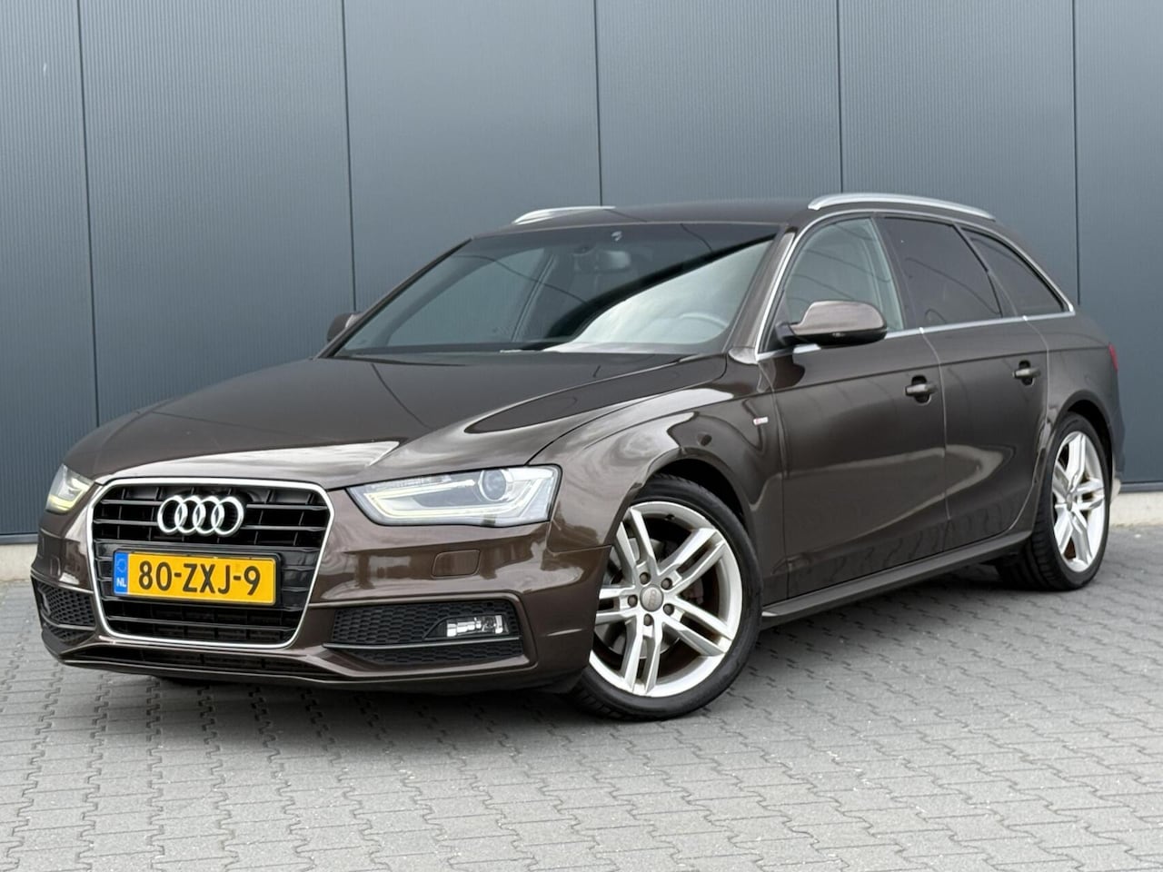 Audi A4 Avant - 1.8 TFSI 2x S-Line Leder - Xenon - Navi - Trekhaak - Keurige Auto - AutoWereld.nl