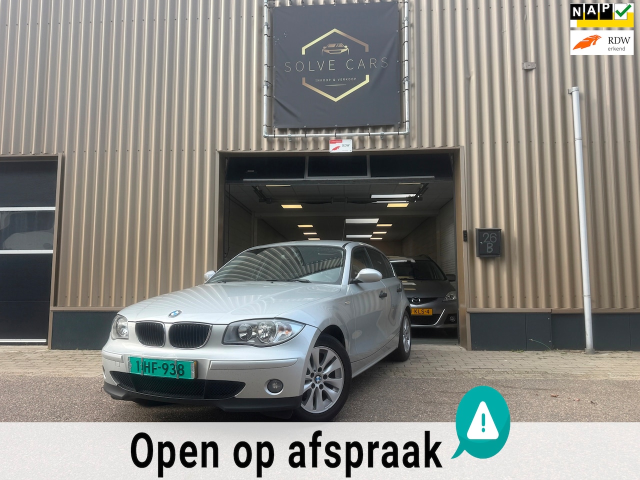 BMW 1-serie - 118i Business Line Automaat - AutoWereld.nl