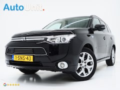 Mitsubishi Outlander - 2.0 PHEV Instyle | Schuifdak | Trekhaak | Leder | Keyless | Camera | Stoelverwarming | Cru