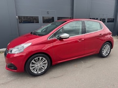 Peugeot 208 - 1.2 PureTech Allure Navie Climate
