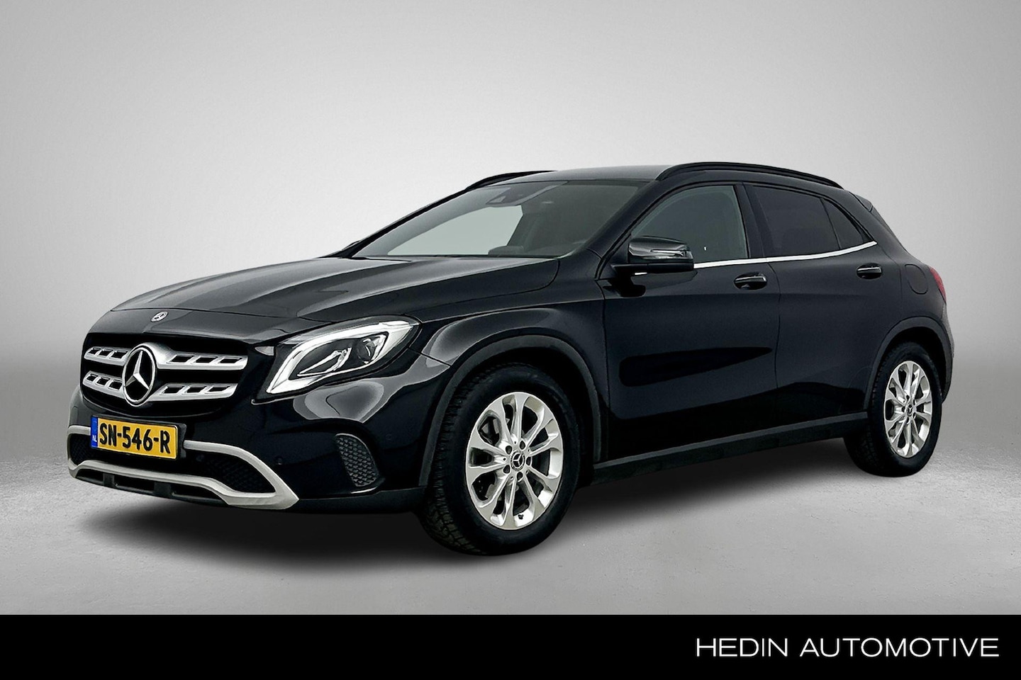 Mercedes-Benz GLA-Klasse - GLA 180 Automaat Business Solution Style Line | Parkpilot met camera | Climate Control | L - AutoWereld.nl