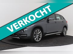 BMW X1 - SDrive20i | Trekhaak | Panoramadak | Org NL | Leer | Sportstoelen | Stoelverwarming |