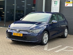 Volkswagen Golf - 1.0 eTSI Life /DIGTAAL Cockpit/CAMERA/CARPLAY/SFEERVERLICHTING