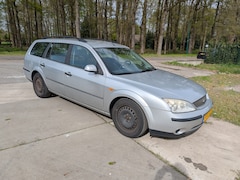 Ford Mondeo Wagon - 1.8-16V Cool Edition