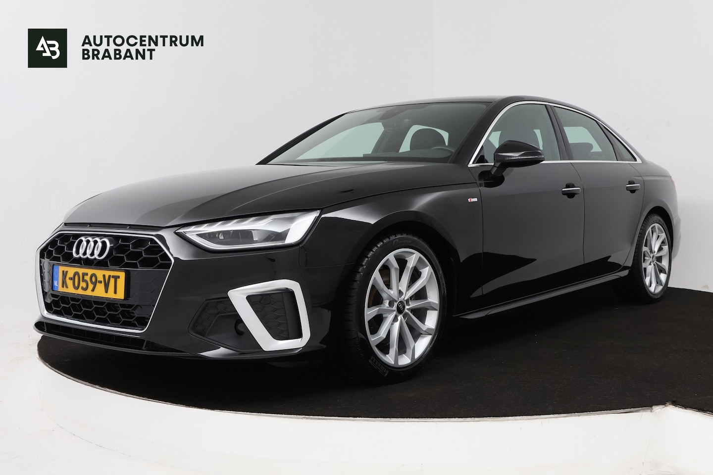 Audi A4 Limousine - 35 TFSI S edition (DIGITALE COCKPIT, NAVIGATIE, CRUISE CONTROL, PARKEERSENSOREN) - AutoWereld.nl