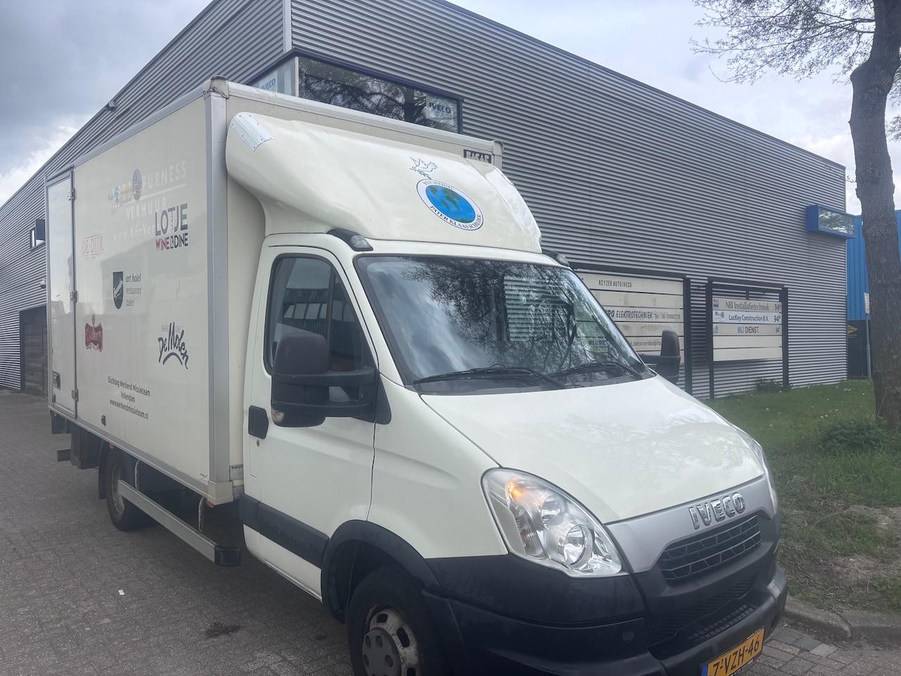 Iveco Daily - 35 C 17 375 Bakwagen met laadklep 3.0 TD 170 pk Trekhaak - AutoWereld.nl