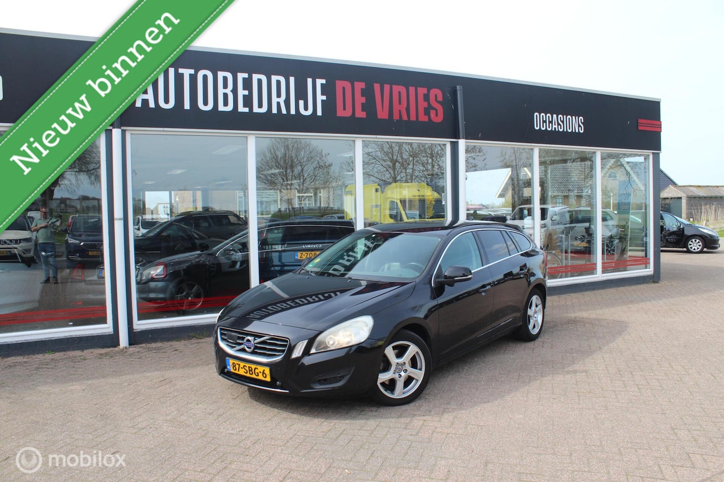 Volvo V60 - 2.0 D3 Leder/Adaptive-Cruise/Bliss/Trekhaak/PDC/NAP - AutoWereld.nl