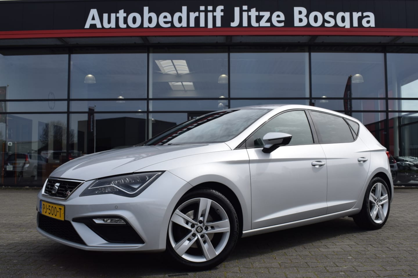 SEAT Leon - 1.4 TSI FR LED | Half Leder | Full Map Navi | Carplay | Dealer Onderhouden!! - AutoWereld.nl