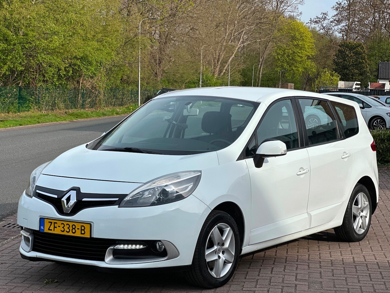 Renault Grand Scénic - 1.2 TCe Limited 7p. 1.2 TCe Limited 7p. - AutoWereld.nl