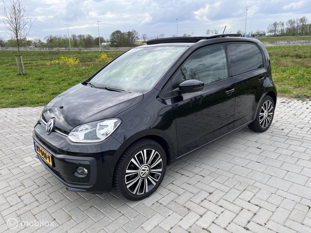 Volkswagen Up! - 1.0 BMT high up! 1.0 BMT high up! - AutoWereld.nl