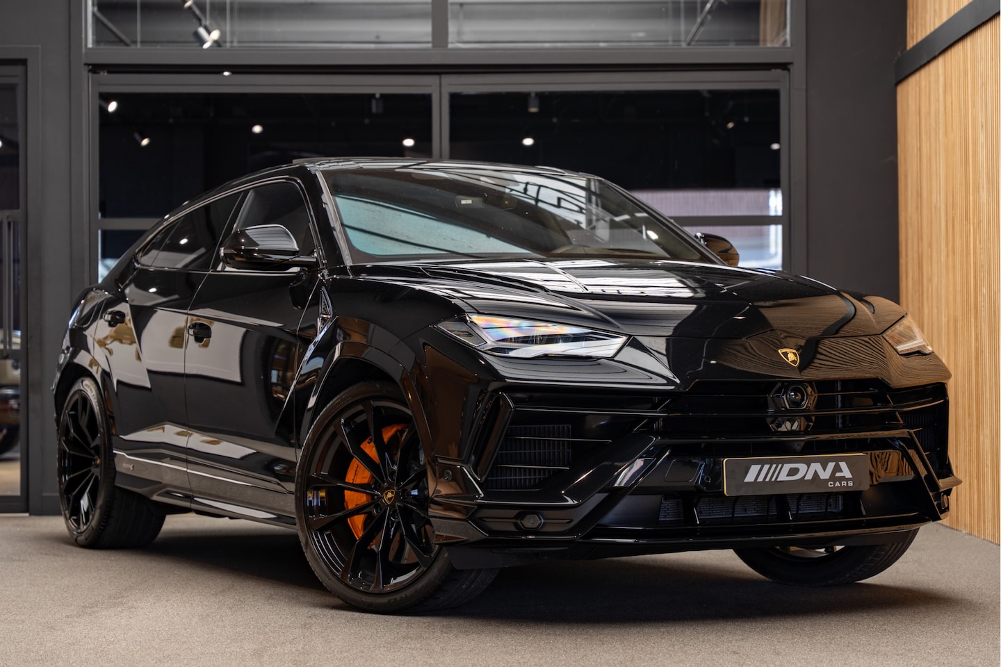 Lamborghini Urus - S Stoelmassage Hermes 4.0 V8 S Pano Stoelventilatie - AutoWereld.nl