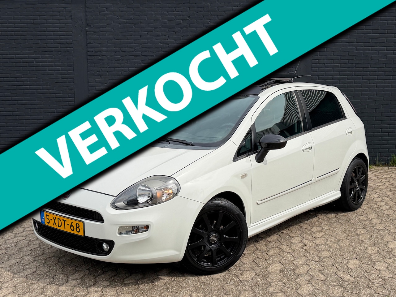 Fiat Punto Evo - 0.9 TwinAir Lounge|PANO|CLIMA|CRUISE|NAP|APK - AutoWereld.nl