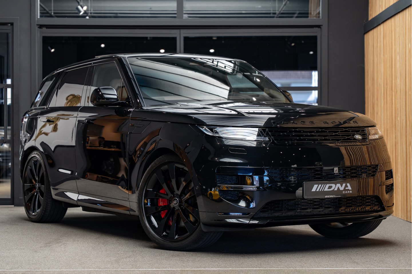 Land Rover Range Rover Sport - 3.0 P550e Autobiography PHEV - AutoWereld.nl