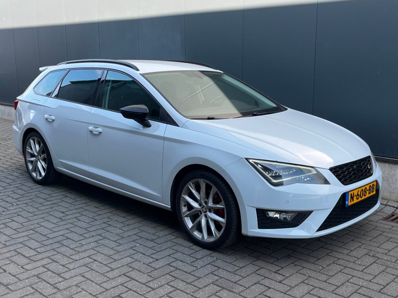 SEAT Leon ST - 1.4 TSI FR >>12-2016<< TREKHAAK - AutoWereld.nl