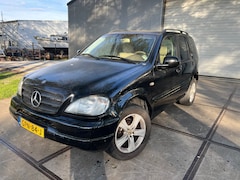 Mercedes-Benz M-klasse - 320 -156.191KM CARPASS