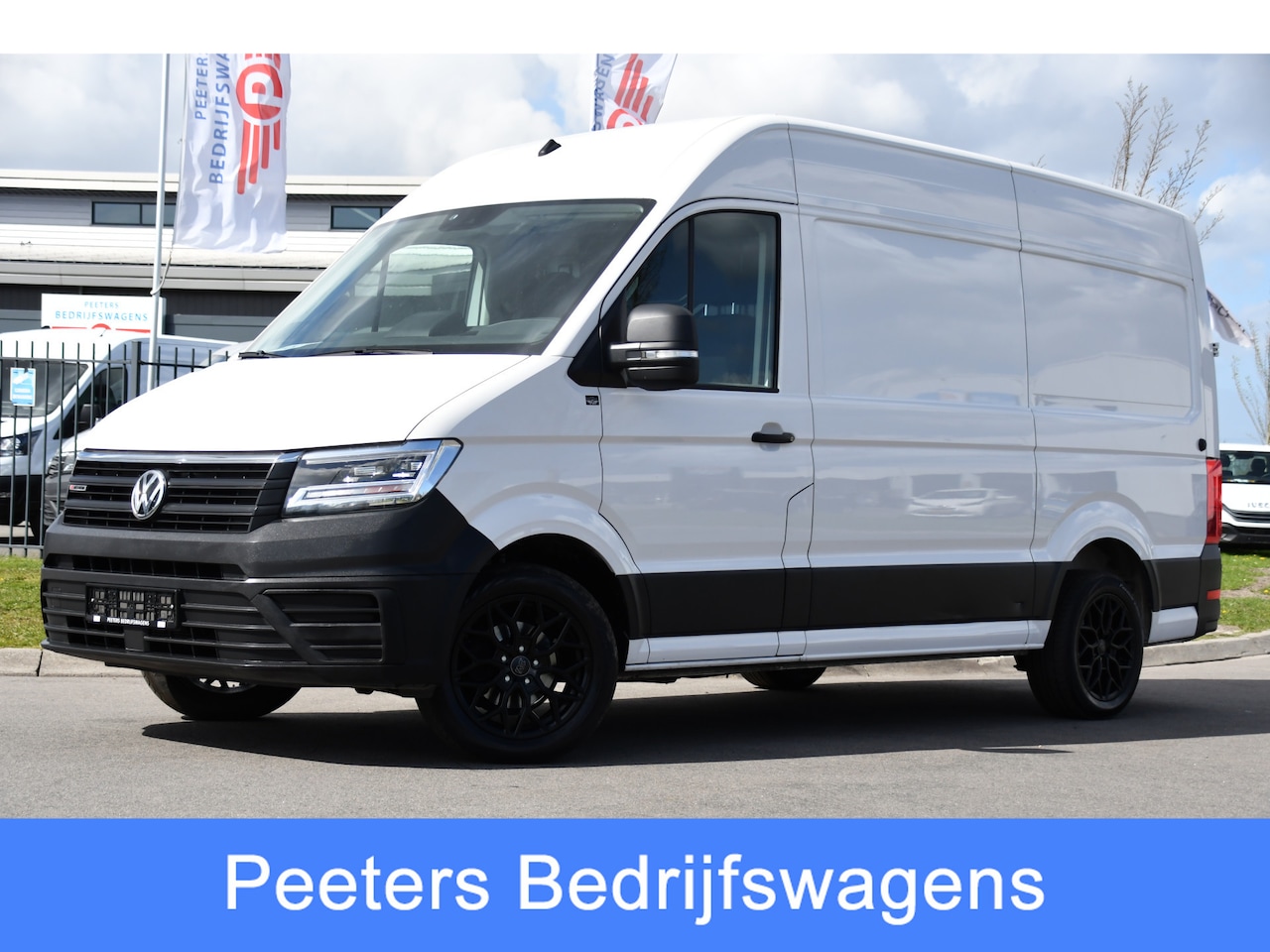 Volkswagen Crafter - 35 2.0 TDI L3H3 4Motion PB Edition Camera, Cruise, Carplay, LED, 4x4, 177pk, Automaat, Tre - AutoWereld.nl