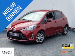 Toyota Yaris - 1.5 Hybrid Dynamic | NL Auto | Dealer onderhouden | Camera | Navi | LM Velgen