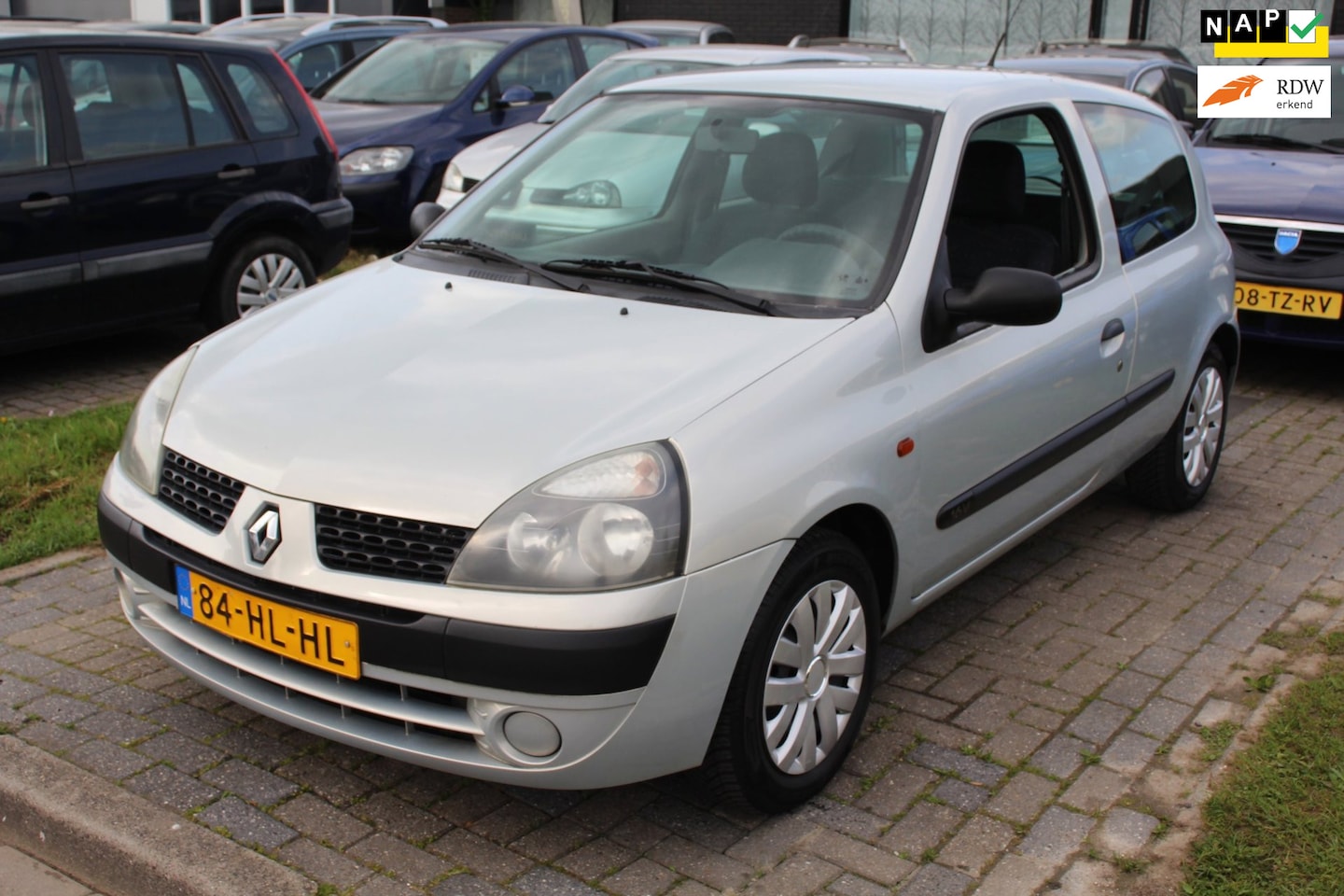 Renault Clio - 1.2-16V Authentique Luxe Zuinig Elec. pakket NAP APK - AutoWereld.nl