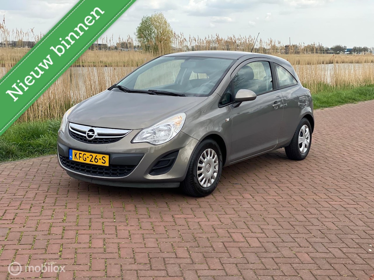 Opel Corsa - 1.2-16V Edition 2011 1e eigenaar slechts 134 dkm! - AutoWereld.nl