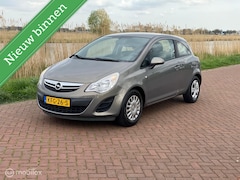 Opel Corsa - 1.2-16V Edition 2011 1e eigenaar slechts 134 dkm