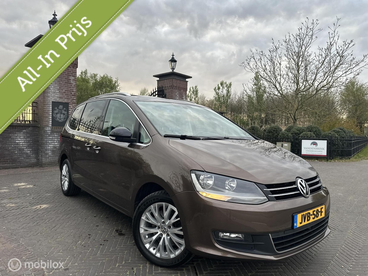 Volkswagen Sharan - 1.4 TSI Highline 7p. Trekhaak Pano✅ - AutoWereld.nl