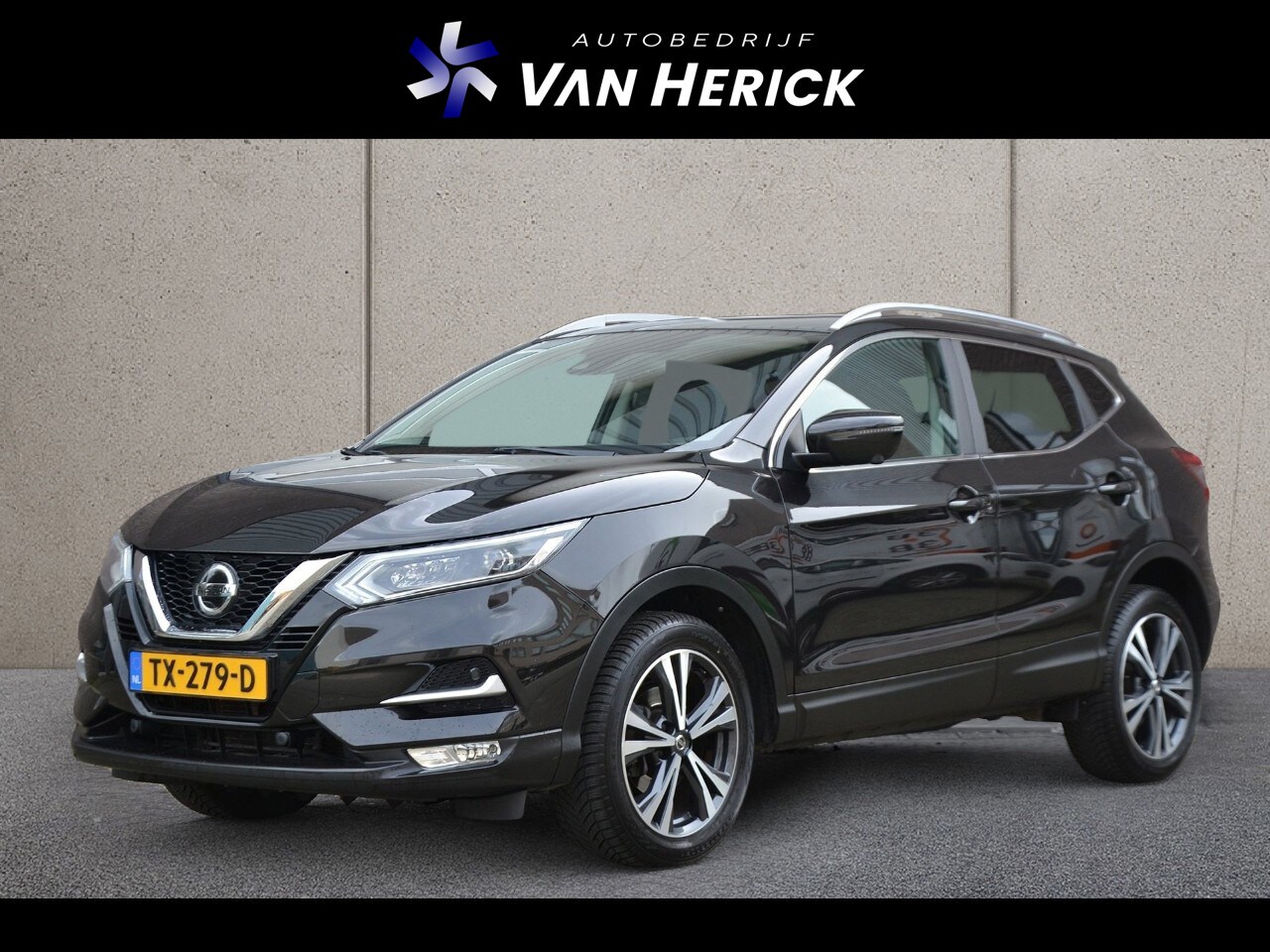 Nissan Qashqai - 1.2 N-Connecta Automaat | Panoramadak |Trekhaak | 360 Camera - AutoWereld.nl