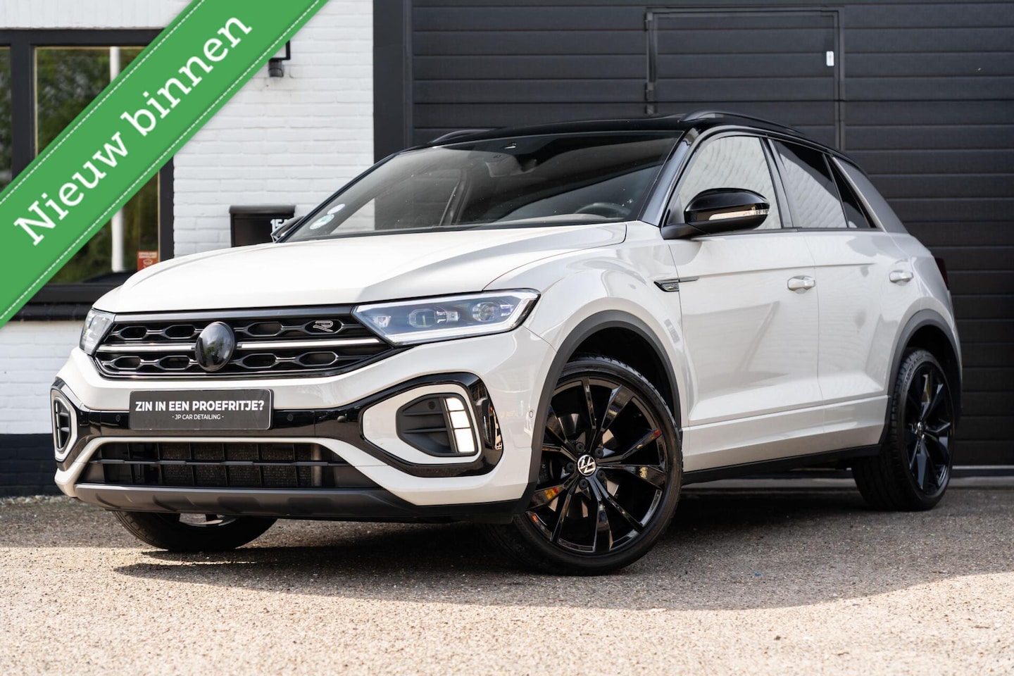 Volkswagen T-Roc - 1.5 TSI R-Line VOL ! Beats Pano Matrix - AutoWereld.nl