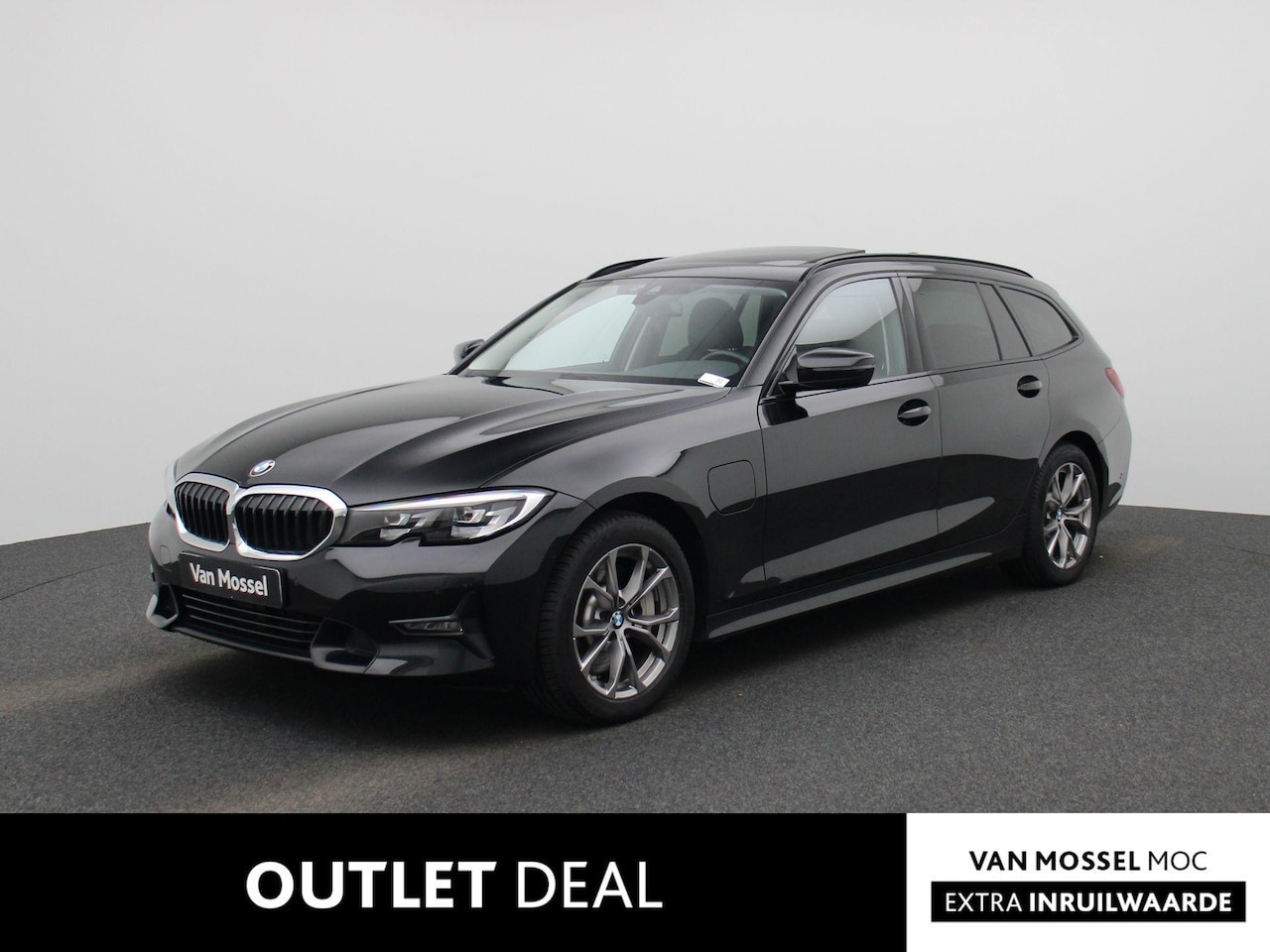 BMW 3-serie Touring - 330e eDrive Edition | Schuifdak | LED Koplampen | Lederen Bekleding | Elektrische Kofferkl - AutoWereld.nl