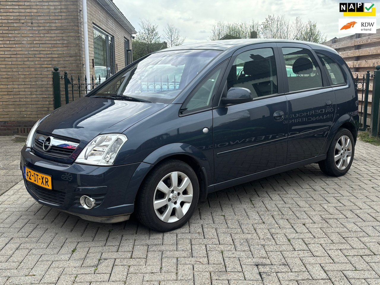 Opel Meriva - 1.6-16V Cosmo | automaat | nieuwe apk | airco |trekhaak | leuke nette auto ! - AutoWereld.nl