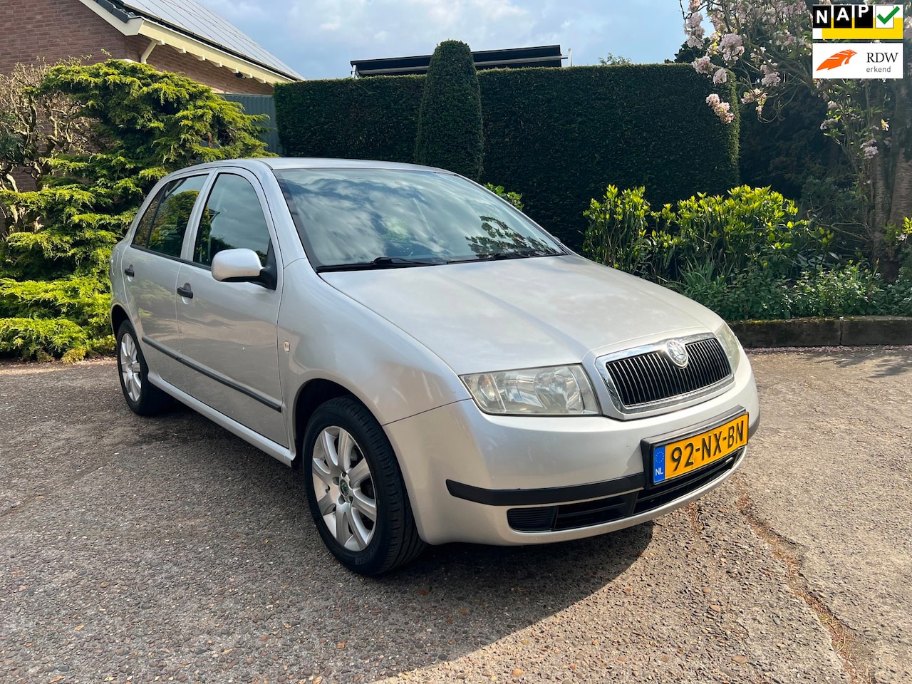 Skoda Fabia - 1.4-16V Choice 1.4-16V Choice, Airco, PDC, APK 01-27, Inruilkoopje! - AutoWereld.nl