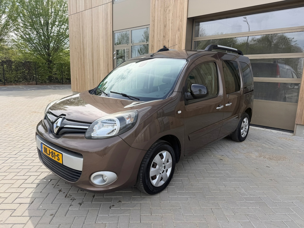 Renault Kangoo Family - 1.6-16V Privilège Automaat|5drs|Clima|Nieuwe APK - AutoWereld.nl