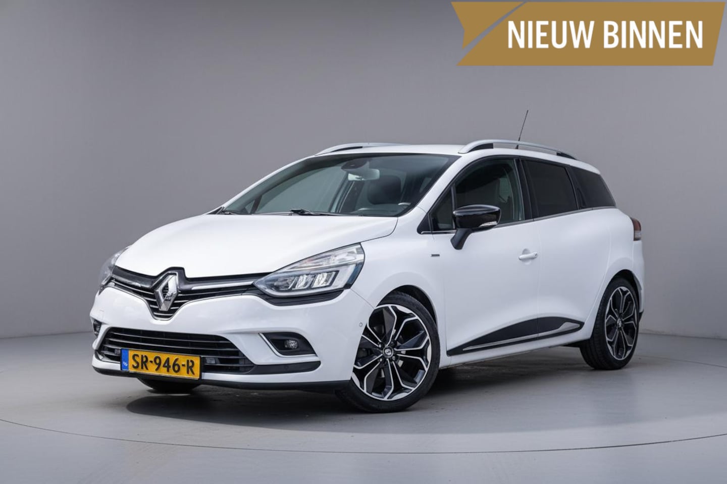 Renault Clio Estate - 1.2 TCe 120pk Bose |NL-auto|1e-eig.|Camera|Half/Leder|Cruise|Navigatie|Stoelverw.|Dealer-o - AutoWereld.nl