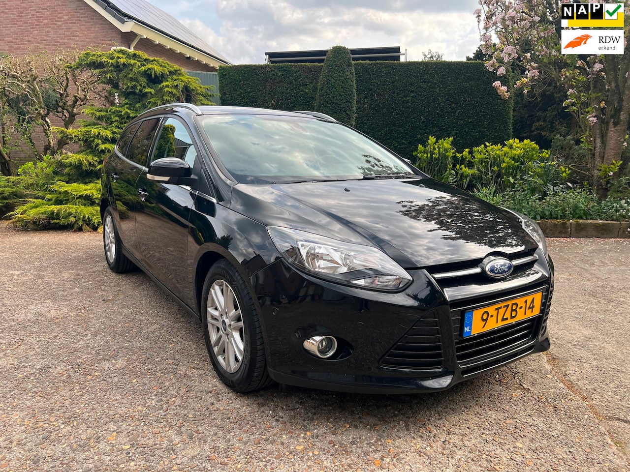 Ford Focus Wagon - 1.0 Titanium 1.0 Titanium, Navi, ParkPilot, Keyless, NAP, Nette auto! - AutoWereld.nl
