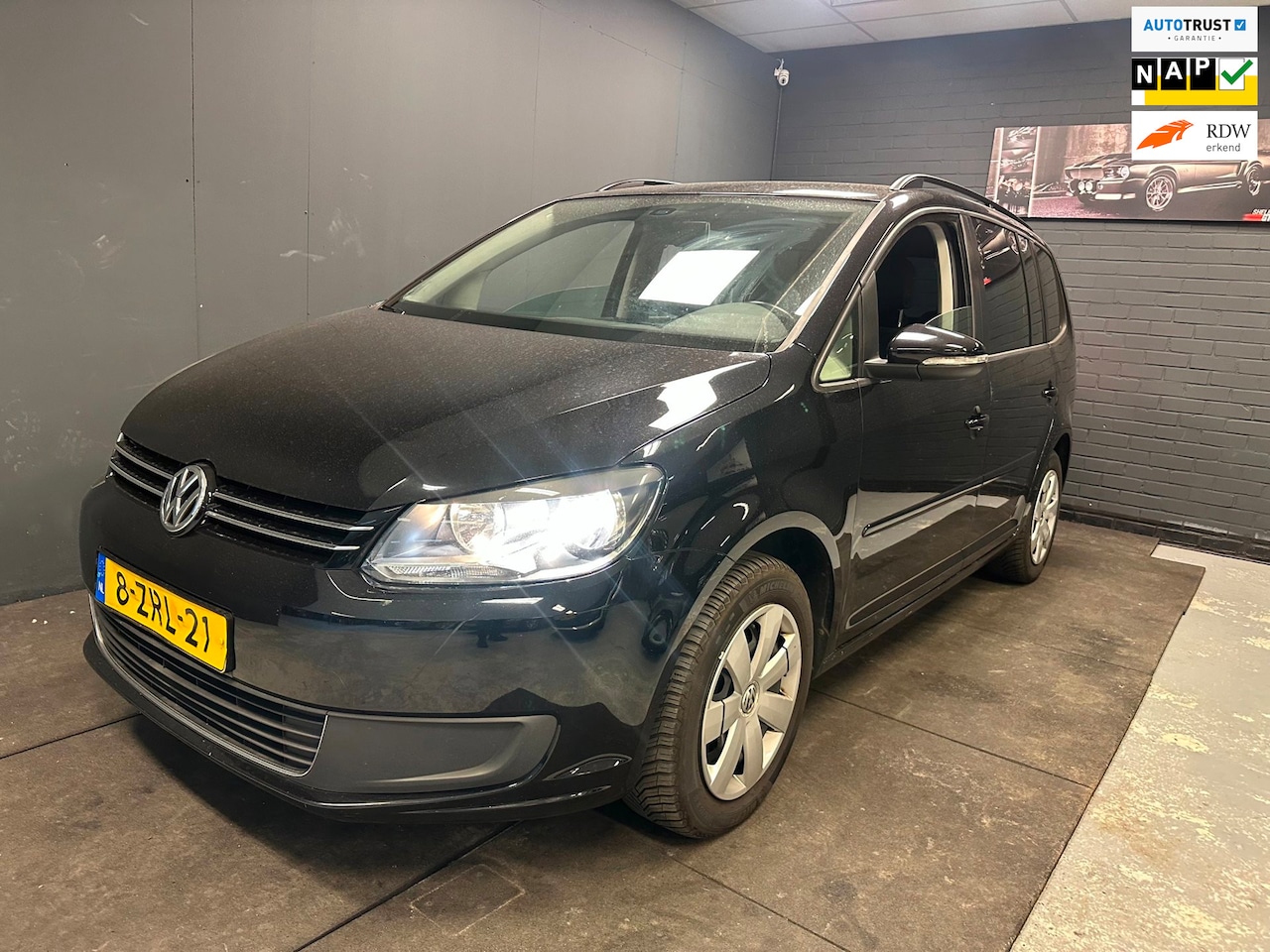 Volkswagen Touran - 2.0 TDI BlueMotion 2015 NAP NL DSG Automaat 7-Persoons - AutoWereld.nl