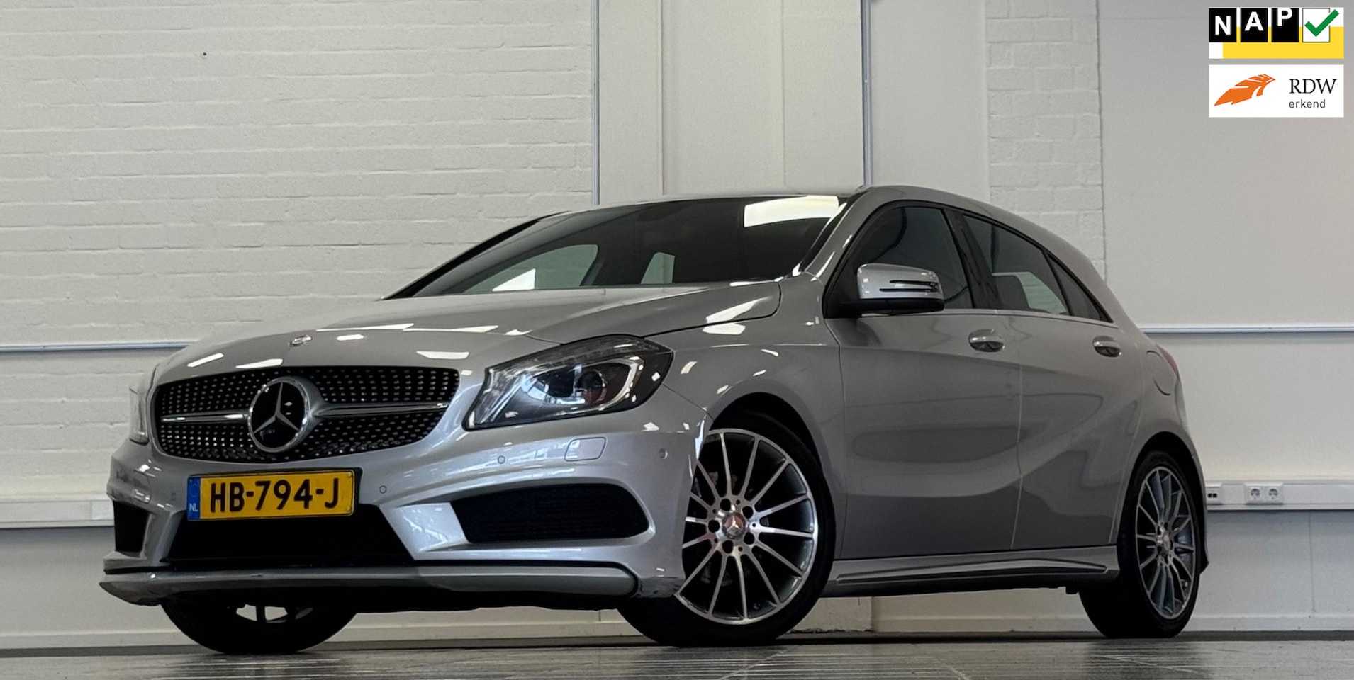 Mercedes-Benz A-klasse - 180 Ambition Xenon Navi 18" LM velgen Mooi! - AutoWereld.nl