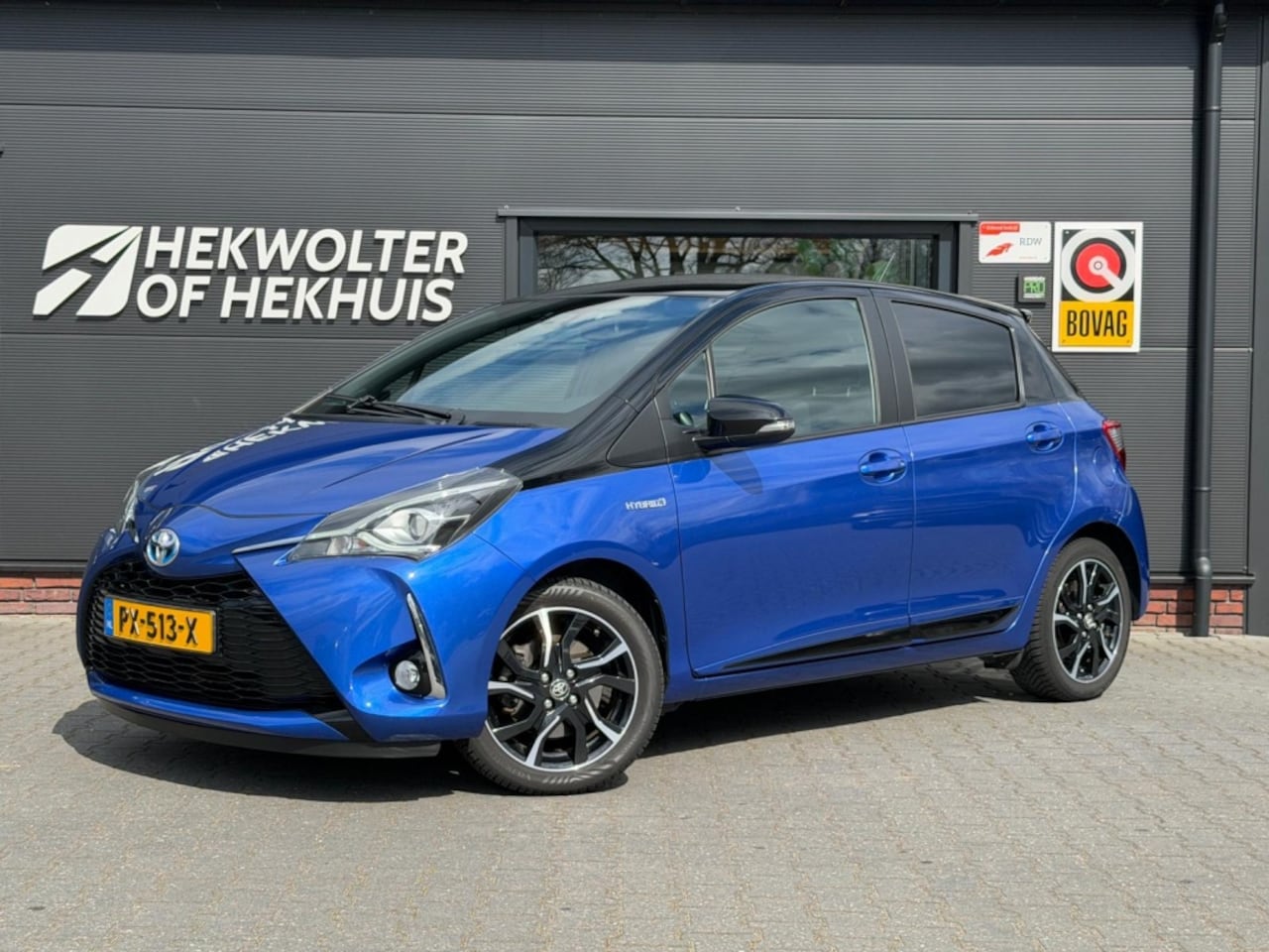 Toyota Yaris - 1.5 Hybrid Bi-Tone | Camera | Cruise control | NAP - AutoWereld.nl