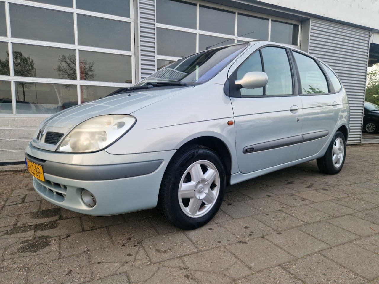 Renault Scénic - 1.6-16V Expression 1.6-16V Expression ( AUTOMAAT) - AutoWereld.nl