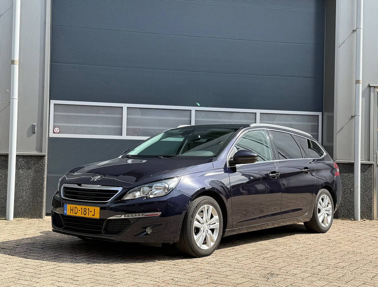 Peugeot 308 SW - 1.6 BlueHDI Blue Lease Executive Pack bj.2015 Cam|Navi|Trekh|Pano|Nap. - AutoWereld.nl