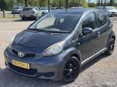 Toyota Aygo - 1.0 Nieuw APK