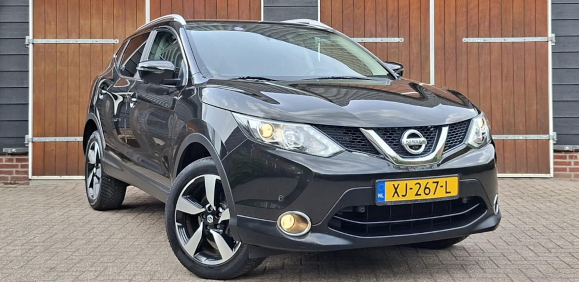 Nissan Qashqai - 1.2 N-Visio, Bluetooth, Panoramadak, 360 graden camera, All seas - AutoWereld.nl