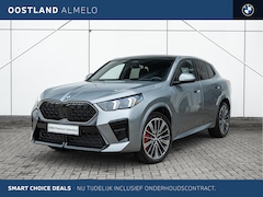 BMW X2 - sDrive20i High Executive M Sport Automaat / Panoramadak / Trekhaak / Sportstoelen / Adapti